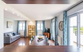Luxurious Tage - Fairytale Factory